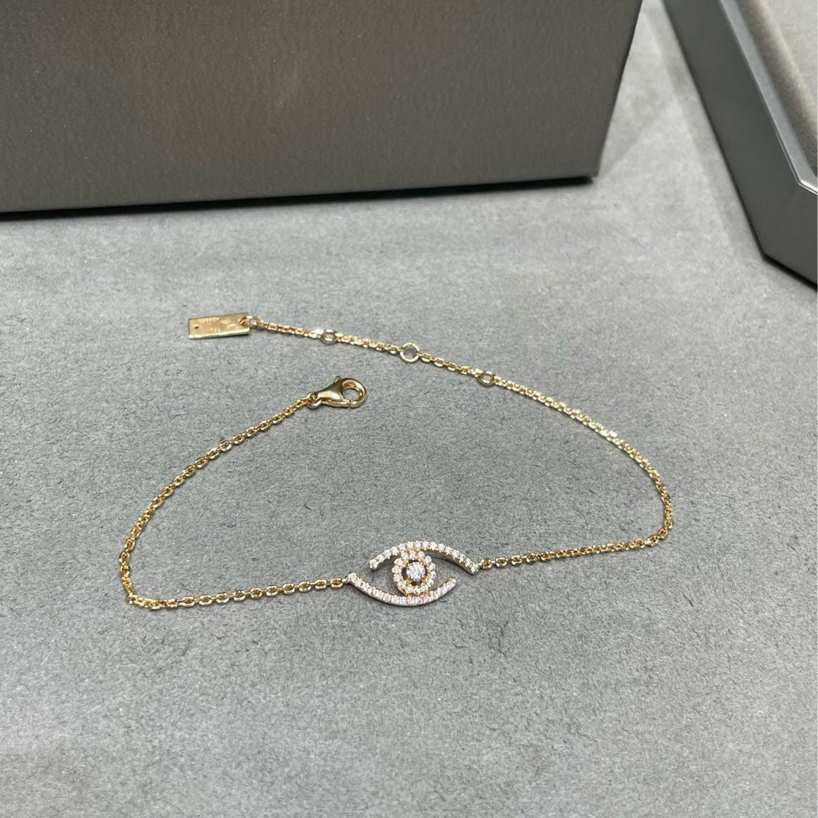 [Twinkle ]Twinkle Eye Pave-Set Diamond Bracelet