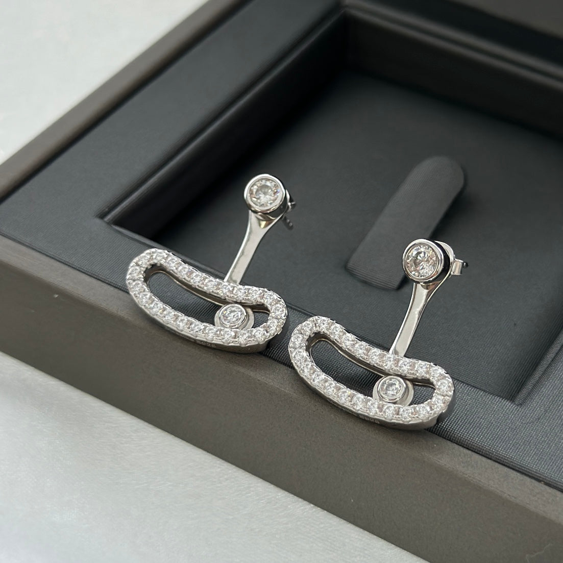 [Twinkle ]MOVE UNO SILVER DIAMOND EARRINGS